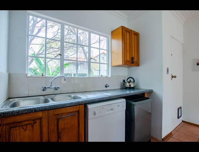 2 BEDROOM APARTMENT FOR SALE IN RIETVALLEIRAND